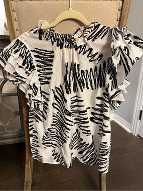 THML Black & White Ruffle Sleeve Blouse